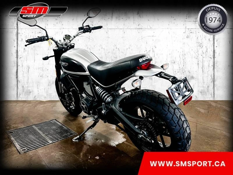 2017 Ducati Scrambler Icon alt