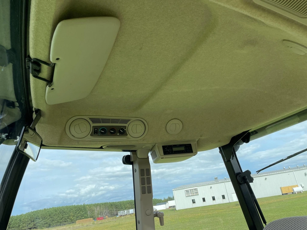 2021 John Deere 5075e alt
