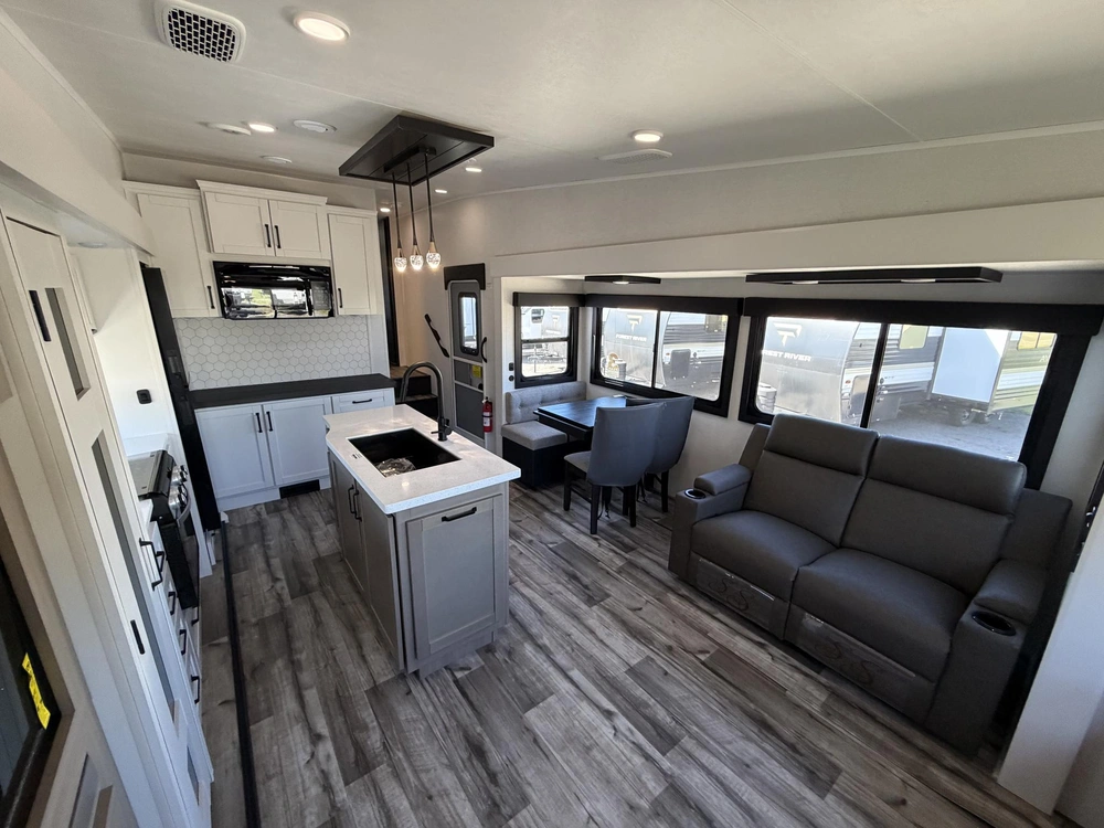 2027 Open Range Roamer 29rlds alt