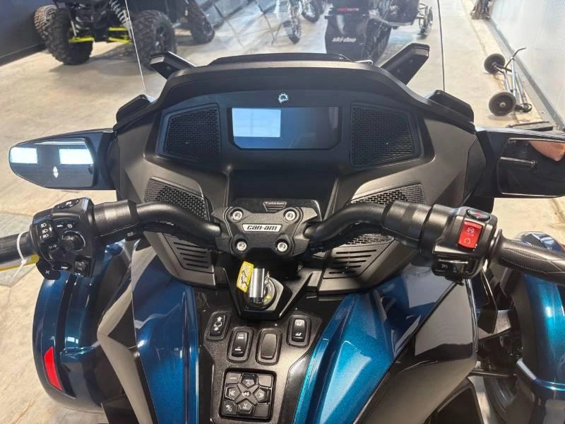 Can-am Rt Limited 2023 alt