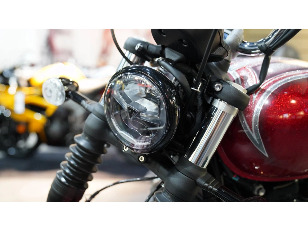 2025 Triumph Bonneville Bobber - Tt Custom 1 Of 1 alt