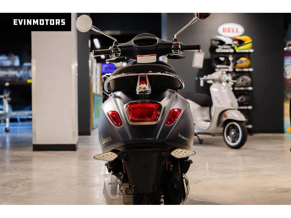 2025 Vespa Primavera 150
