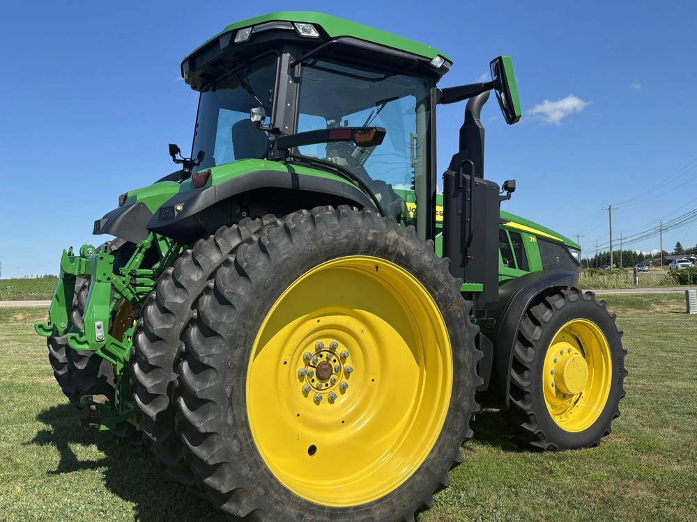 2023 John Deere 7r 210