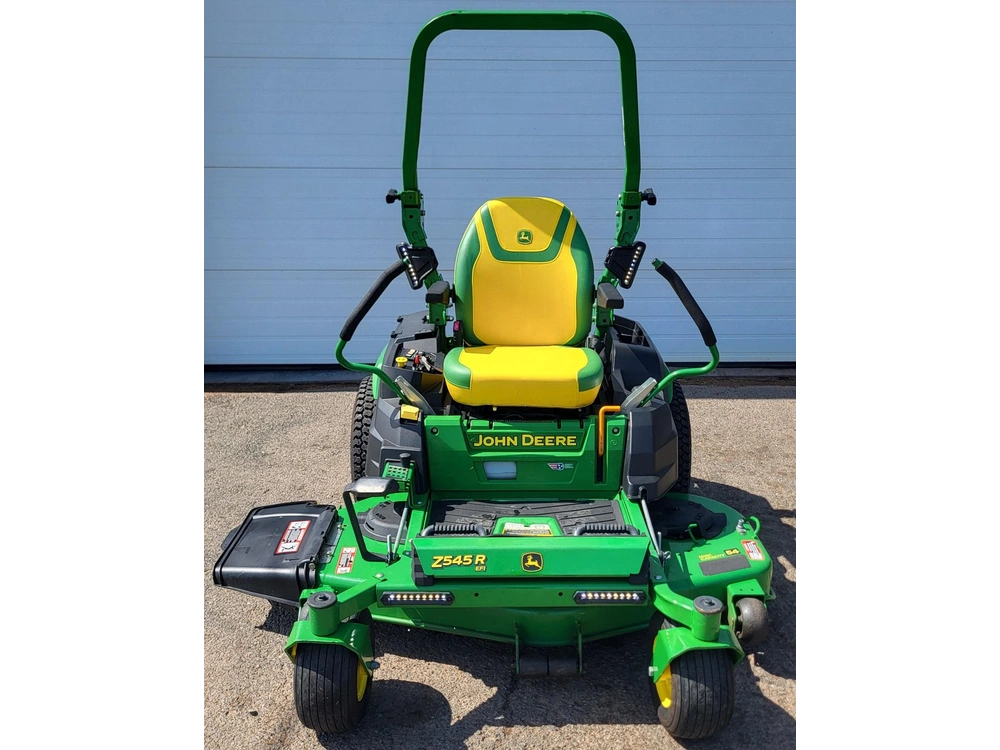 2024 John Deere Z545r alt