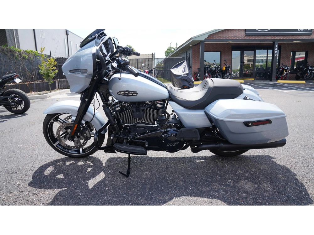 2024 Harley-davidson Street Glide alt