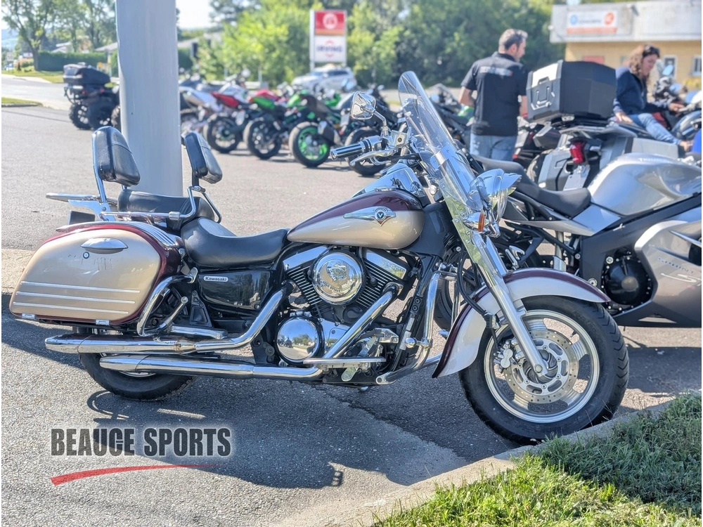 Kawasaki Vn 1500 Vulcan 1500 Nomad Moto Cruiser Tourisme Confort Duo Bagger Sacoches Pare-brise Cardan Longue Distance Grosse Cylindrée Pneus Neufs Road King Shadow V-star Boulevard 2003 alt