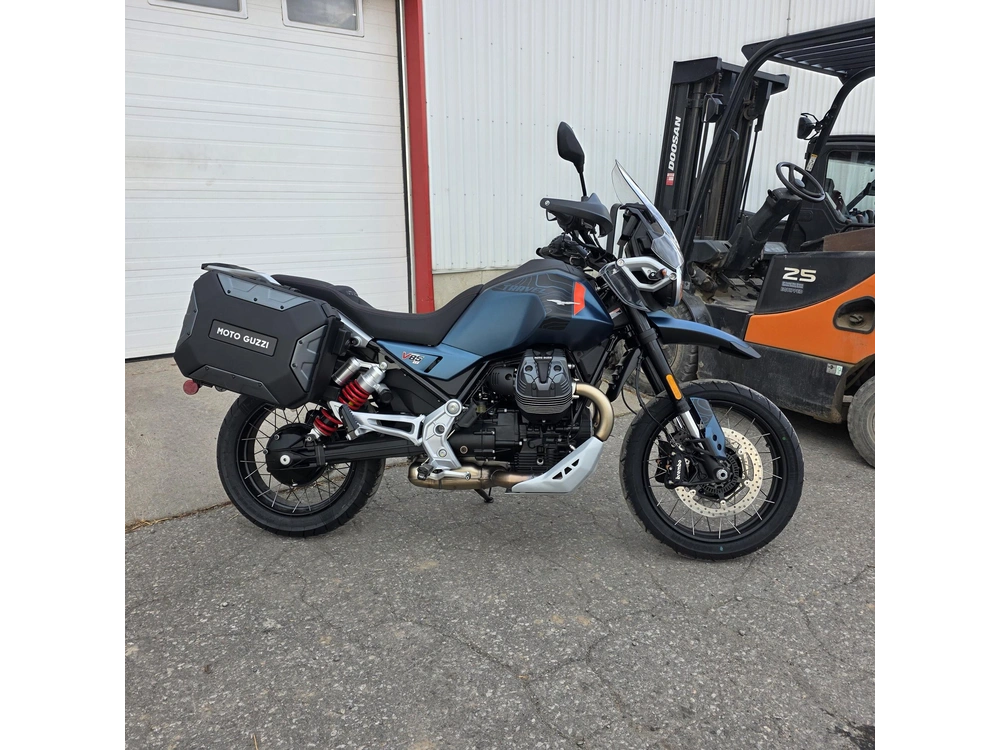 2027 Moto Guzzi V85 Tt Travel alt