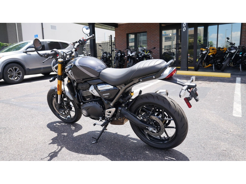 2026 Triumph Speed 400 alt