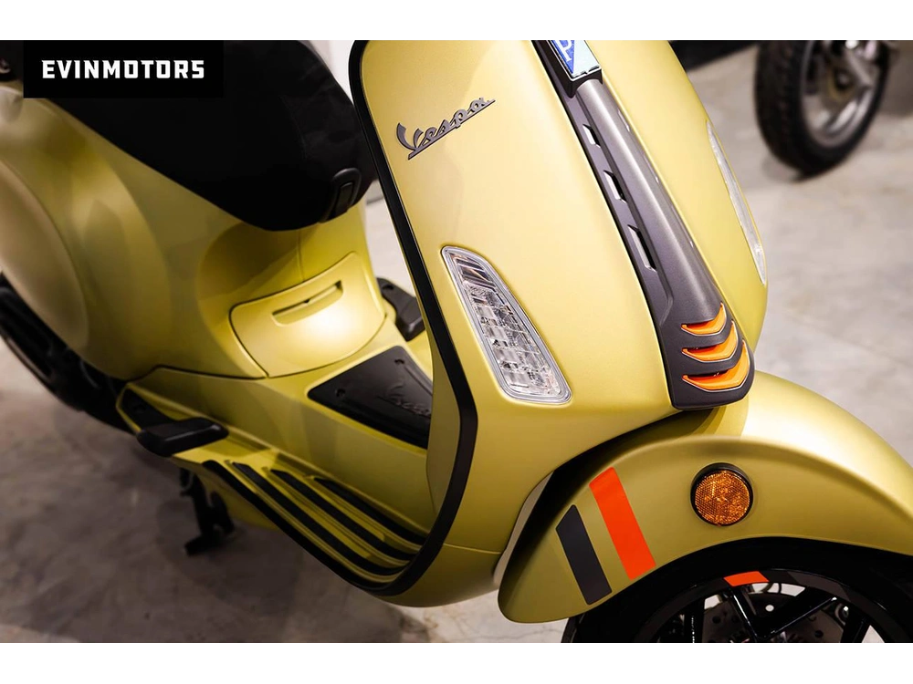 2025 Vespa Primavera 150