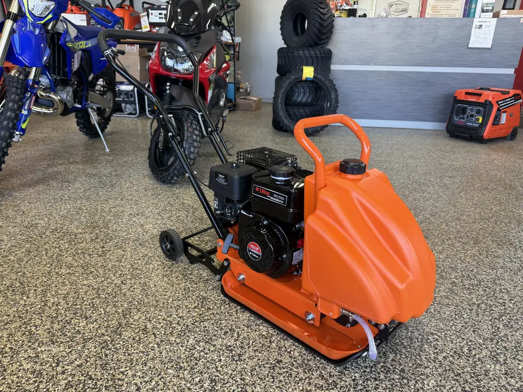 Ducar Plaque compacteur avec réservoir d'eau 13L et cousin de caoutchouc 2027