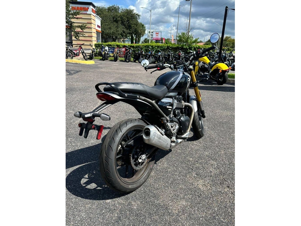 2024 Triumph Speed 400 alt