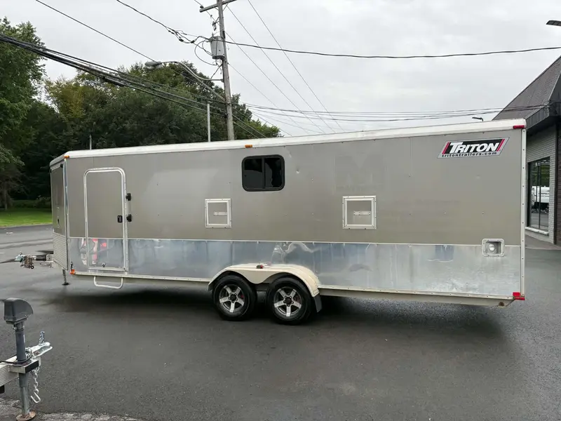 Triton PRESTIGE 22 **ENTIEREMENT ALUMINIUM!!** 2012