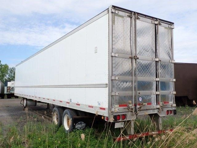 2008 Utility 3000r