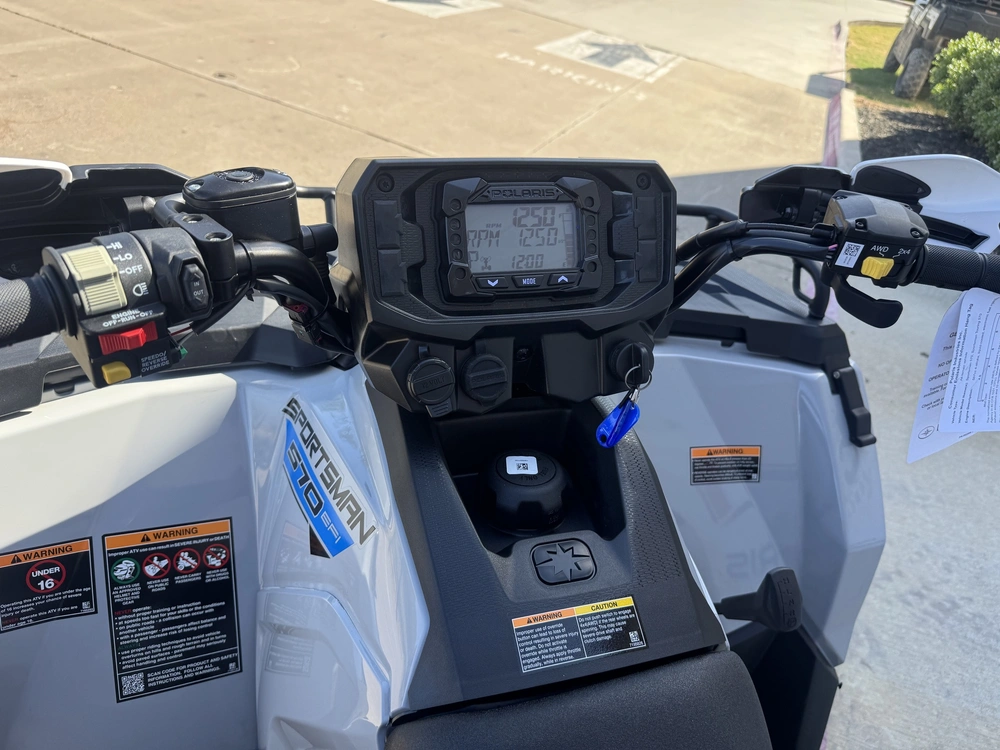 2027 Polaris Sportsman 570 Eps alt