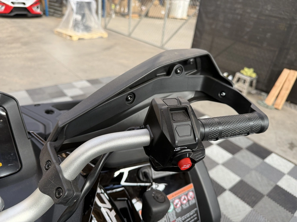 2026 Cfmoto Cforce 800 Touring alt