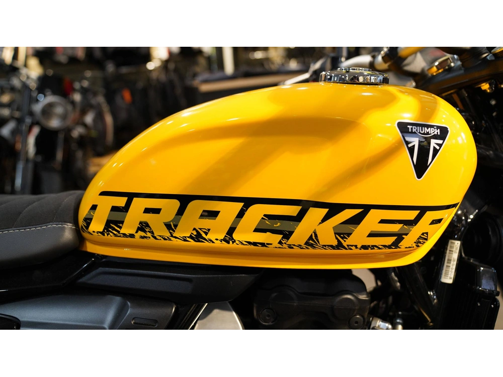 2027 Triumph Street Tracker 400 alt