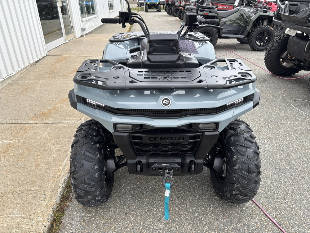 2027 Cfmoto Cforce C4 alt
