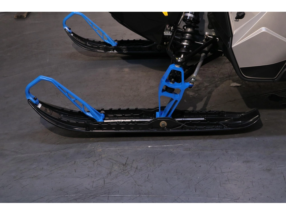 2027 Polaris 850 Titan Nordic Pro alt