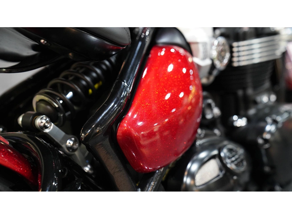 2025 Triumph Bonneville Bobber - Tt Custom 1 Of 1 alt