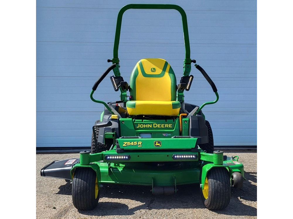 2024 John Deere Z545r alt