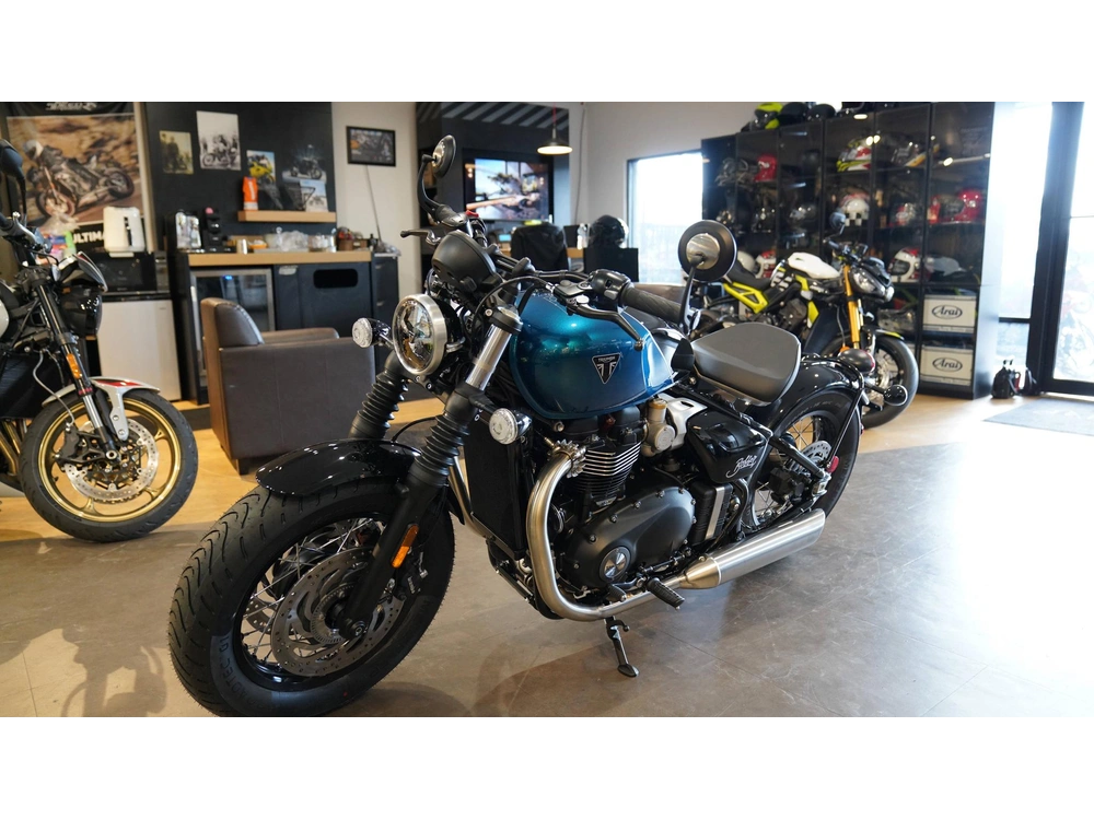 2026 Triumph Bonneville Bobber alt