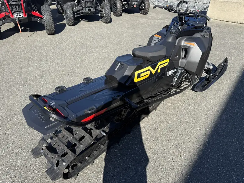 2026 Ski-Doo SUMMIT X 154 850 E-TEC TURBO R POWDERMAX ULTRA-LIGHT FLEXEDGE 3.0' SHOT W/ 10.25' TOUCHSCREEN