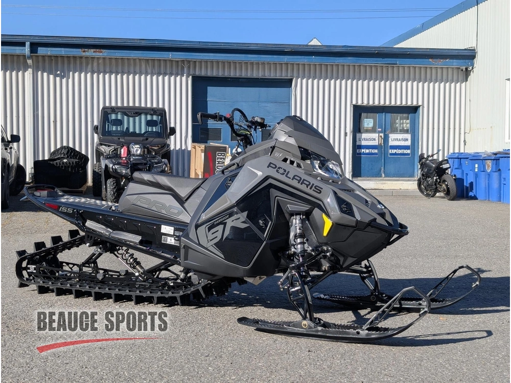 2025 Polaris Patriot 9r Pro Rmk 155 Motoneige Montagne Poudreuse Hors-piste Backcountry Neige Profonde Boondocking Grimpe Arbres Haute Performance 2 Temps Légère Summit Mountain Cat Khaos alt