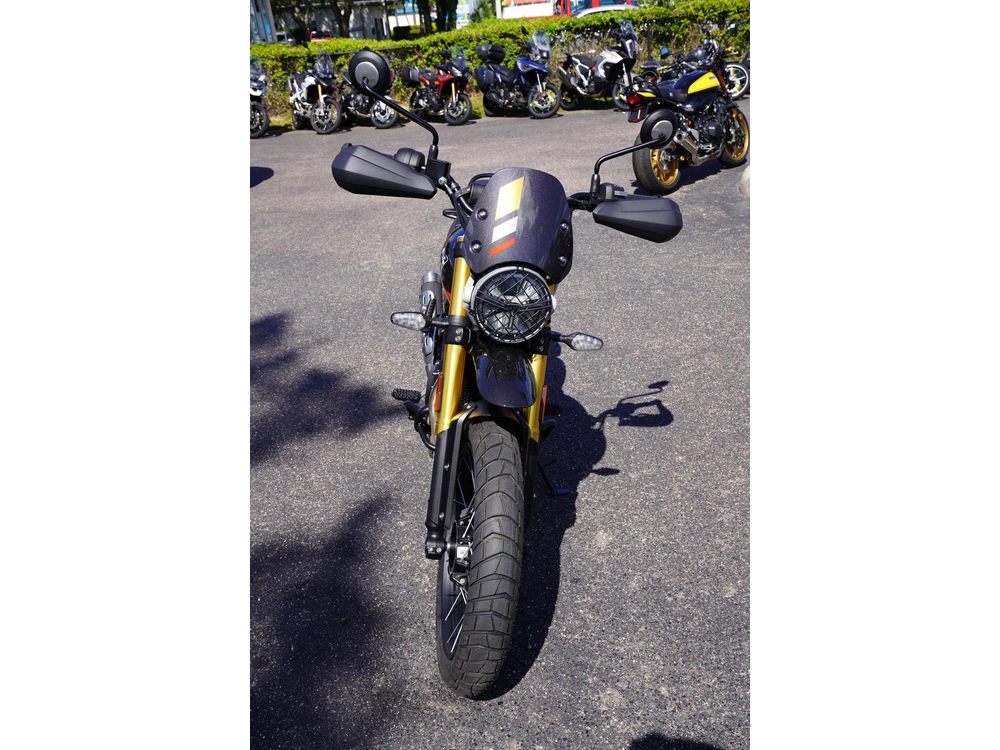 2026 Triumph Scrambler 400 Xc alt