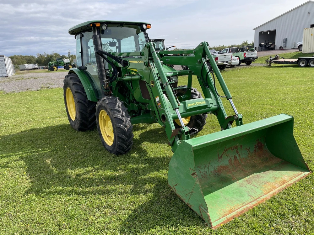 2021 John Deere 5075e alt