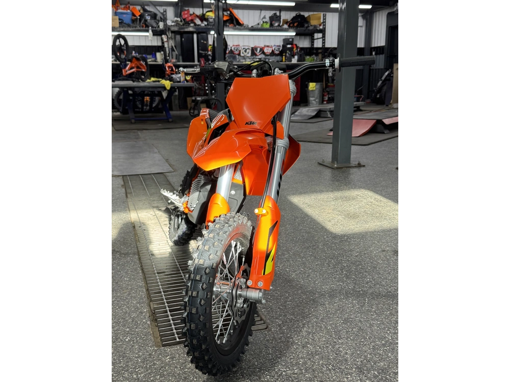 2027 Ktm Sx-e5 alt