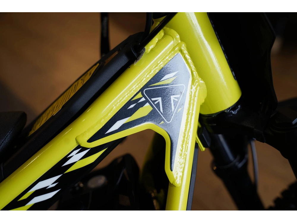 2026 Triumph Txp-12 alt
