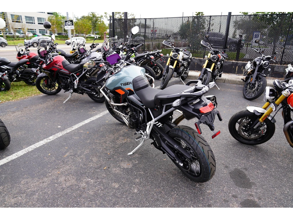 2026 Triumph Tiger 900 Desert Edition alt