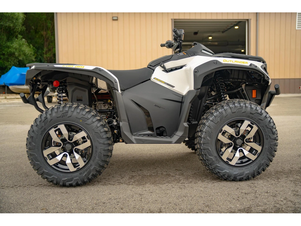 2026 Can-am Outlander Electric alt
