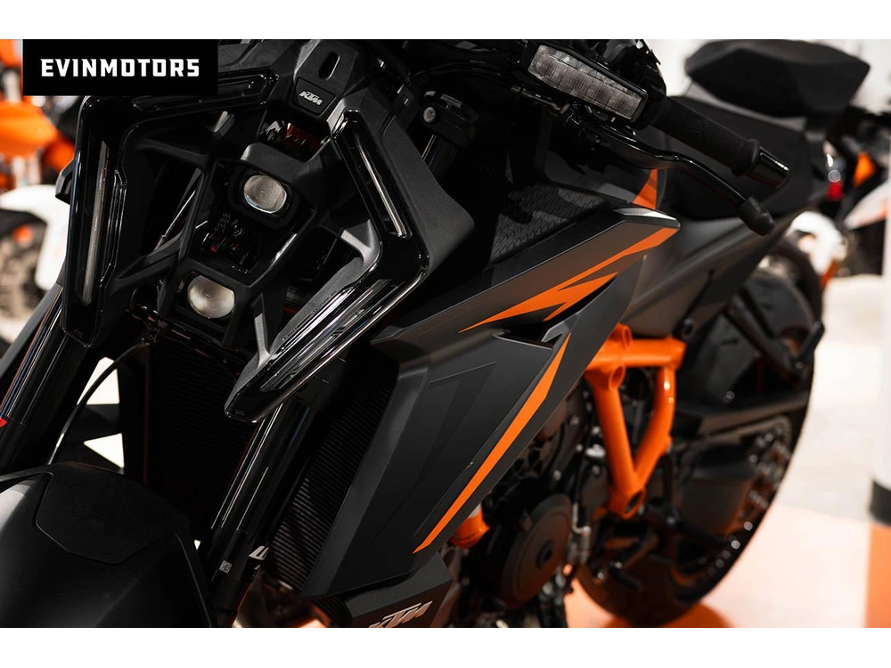 2026 Ktm 1390 Super Duke R