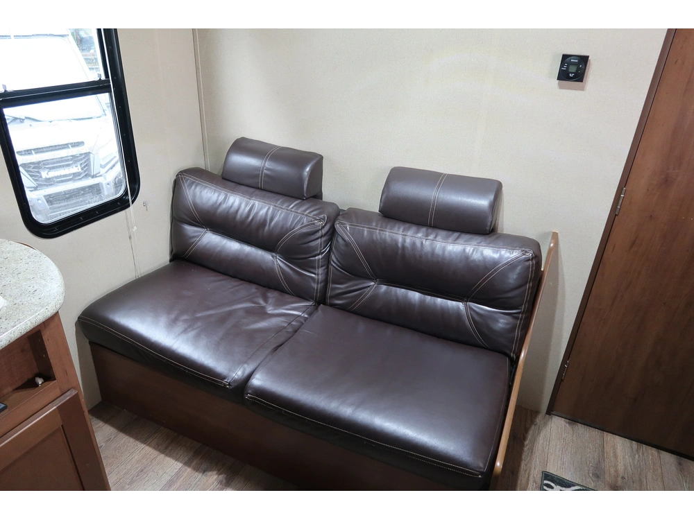 2015 Dutchmen Aspen Trail 2710bh alt