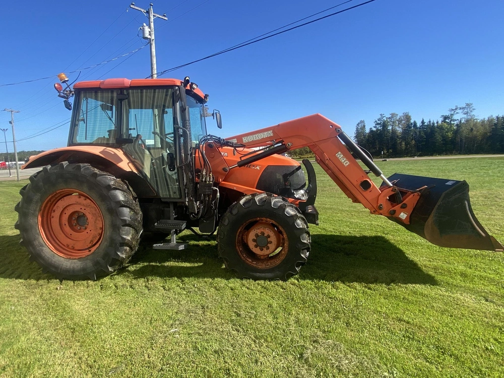 Kubota M110 2010