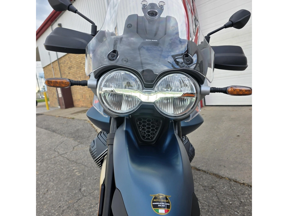 2027 Moto Guzzi V85 Tt Travel alt
