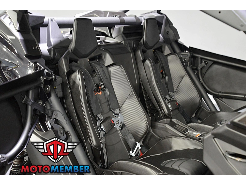 2026 Can-am Maverick X3 X Rs Turbo Rr Triple Black_10.25 In Infotainment