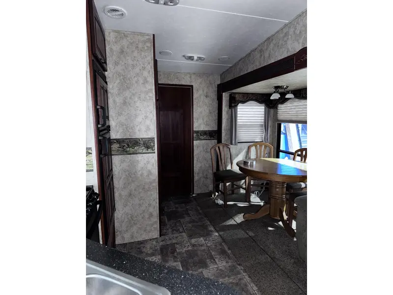 Keystone RV Cougar 27SAB12 2012