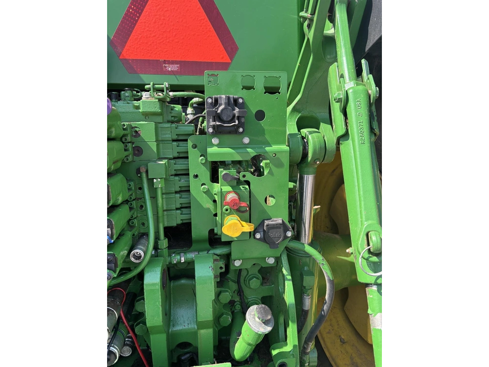 2021 John Deere 7r 250 alt