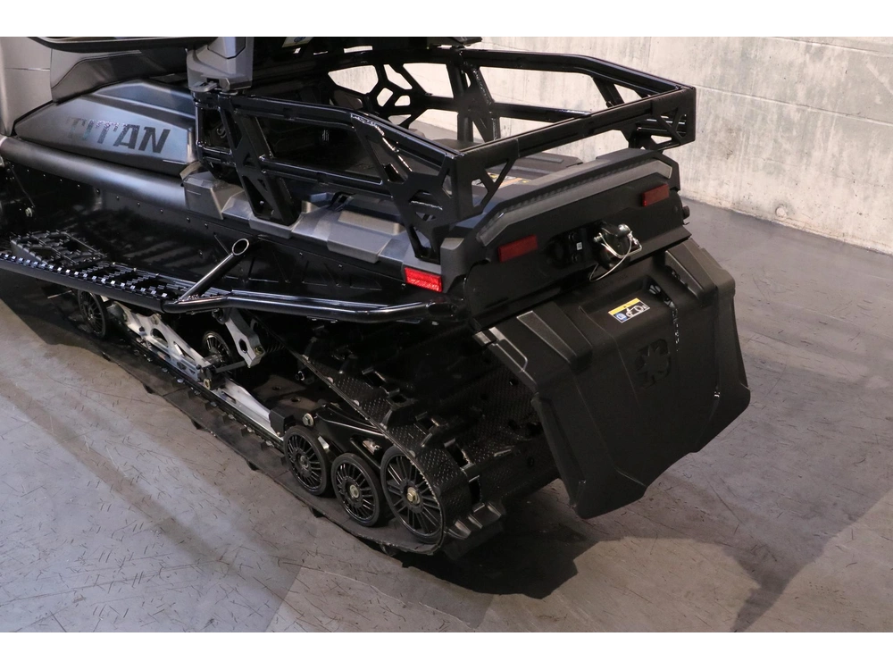 2027 Polaris 650 Titan Adventure 155 alt