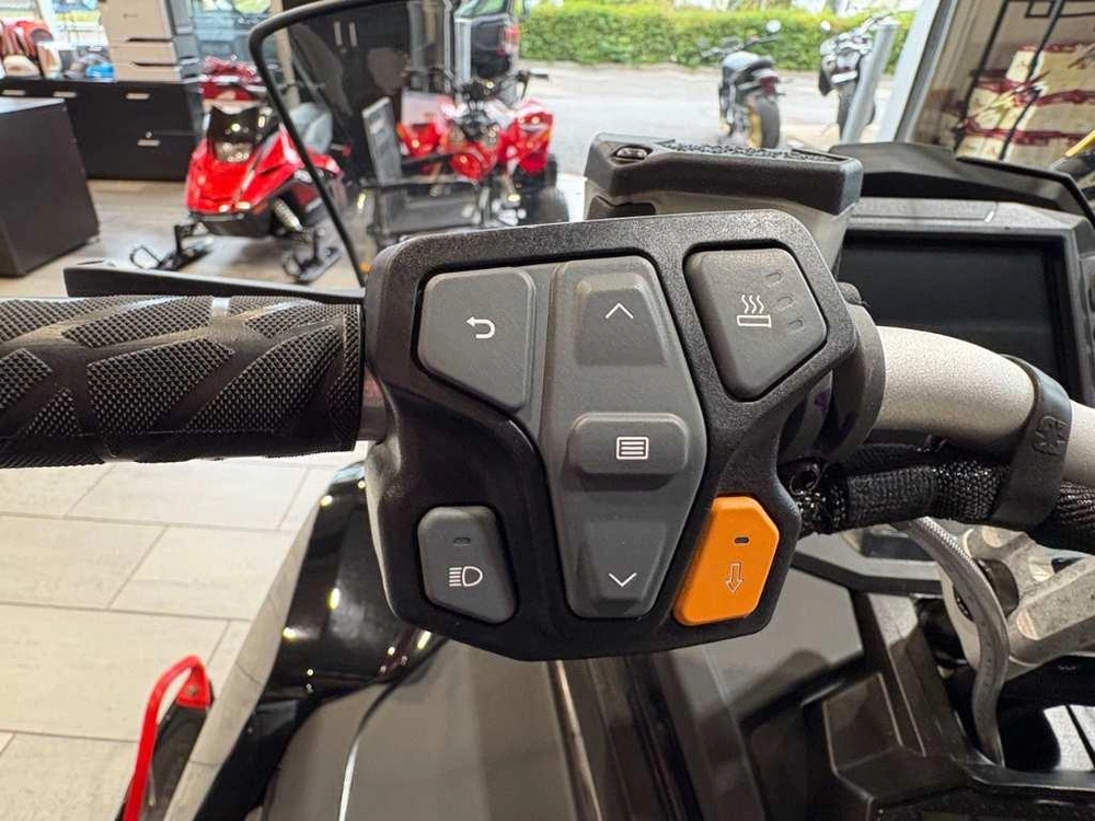 2027 Polaris 850 Titan Adventure Ultimate 1.8 alt
