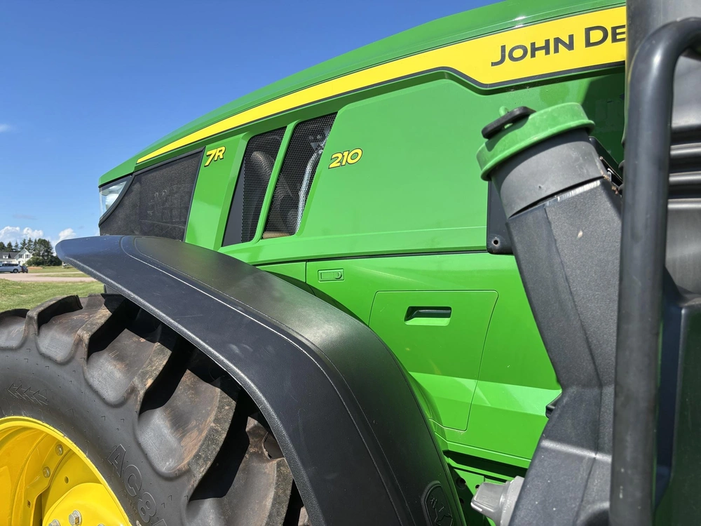 2023 John Deere 7r 210