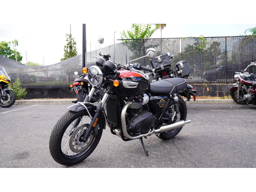2026 Triumph Bonneville T100 alt