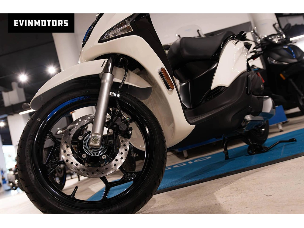 2026 Piaggio Liberty 150 S