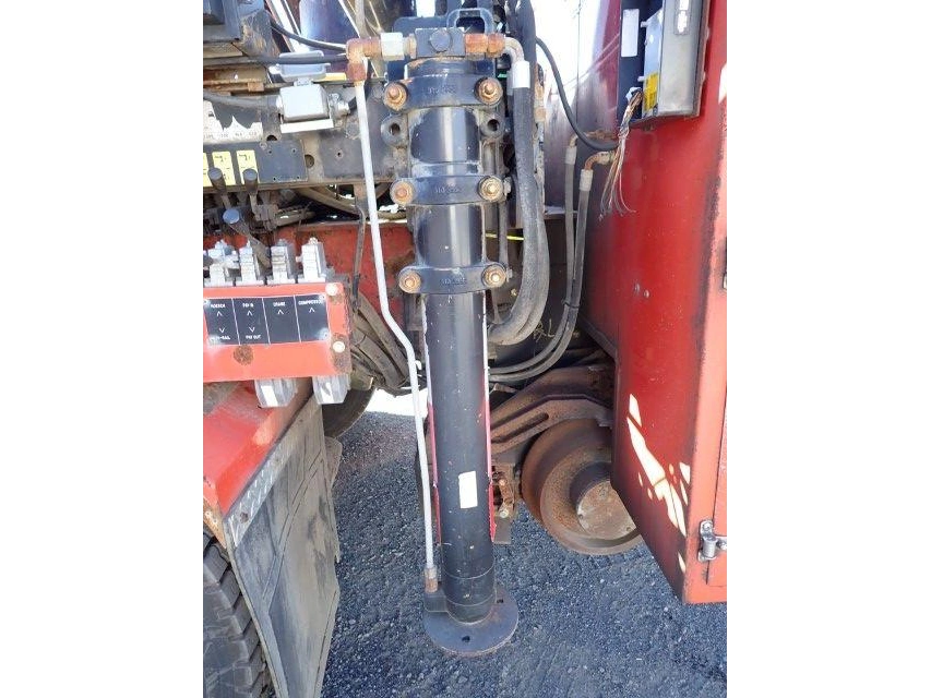 International 7600 2010
