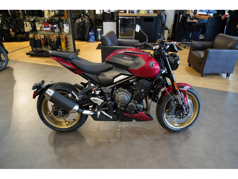 2026 Triumph Trident 800 alt