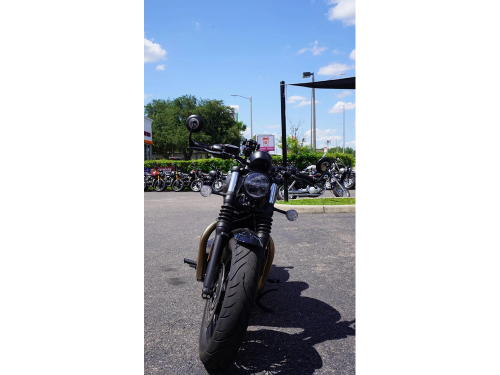 2022 Triumph Bonneville Bobber alt