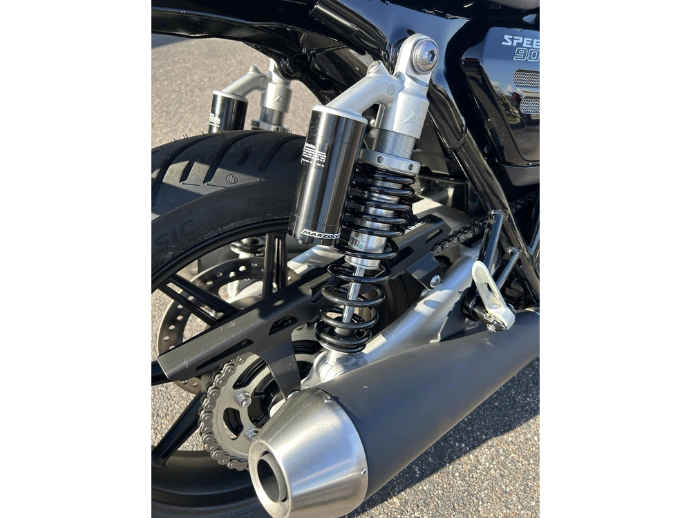 2025 Triumph Speed Twin 900 alt