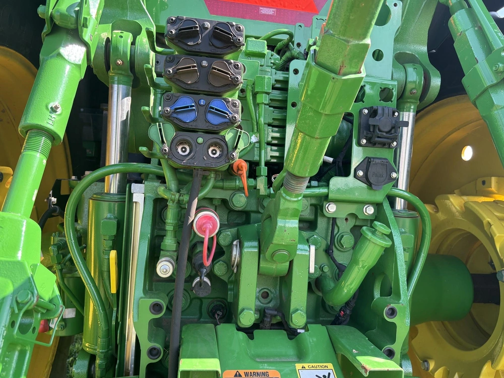 2023 John Deere 7r 210